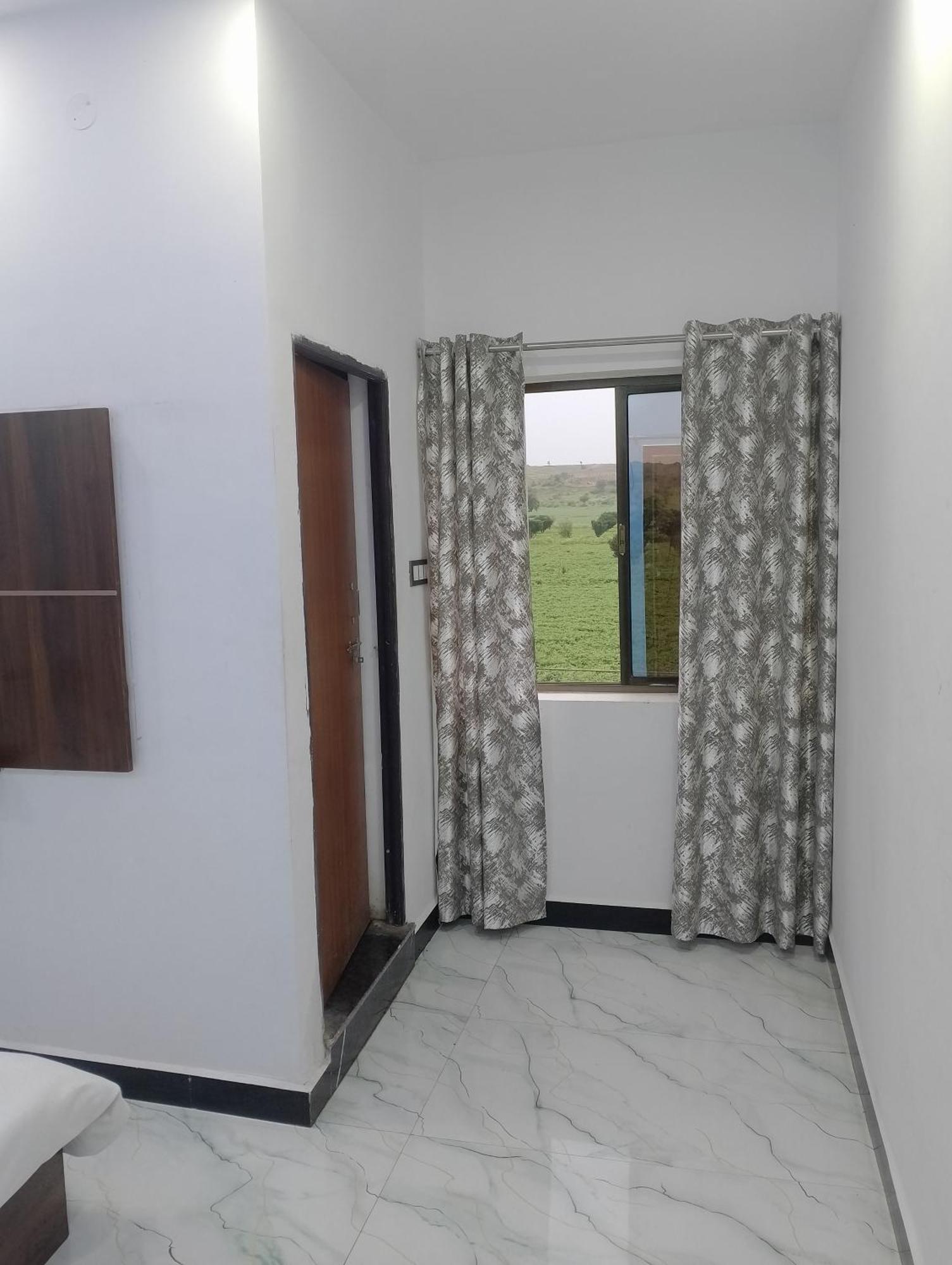Hotel Moonlight & Restaurant Sehore Exterior foto